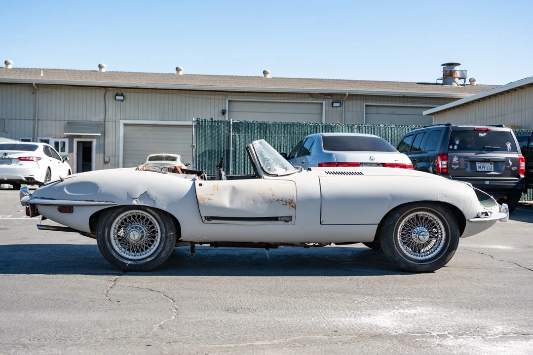 1970 Jaguar E-Type Series 2 - Image 6 of 31