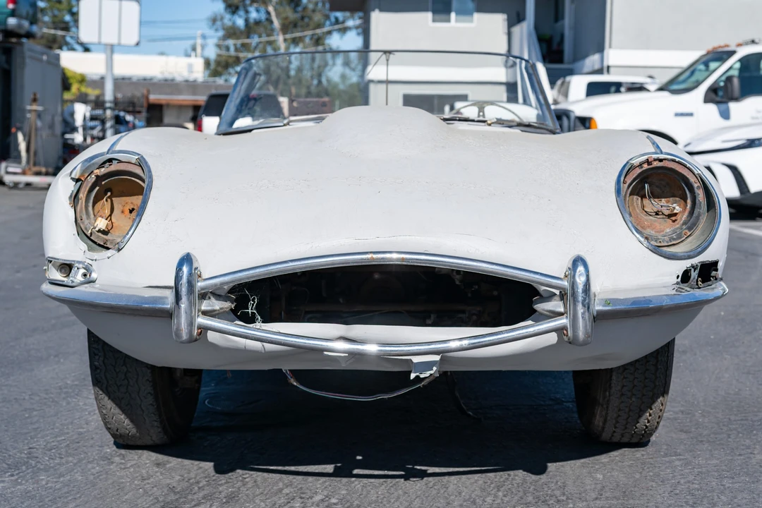 1970 Jaguar E-Type Series 2 - Image 9 of 31