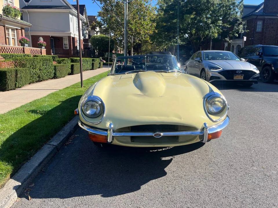 1970 Jaguar E-Type Series 2 - Image 2 of 18