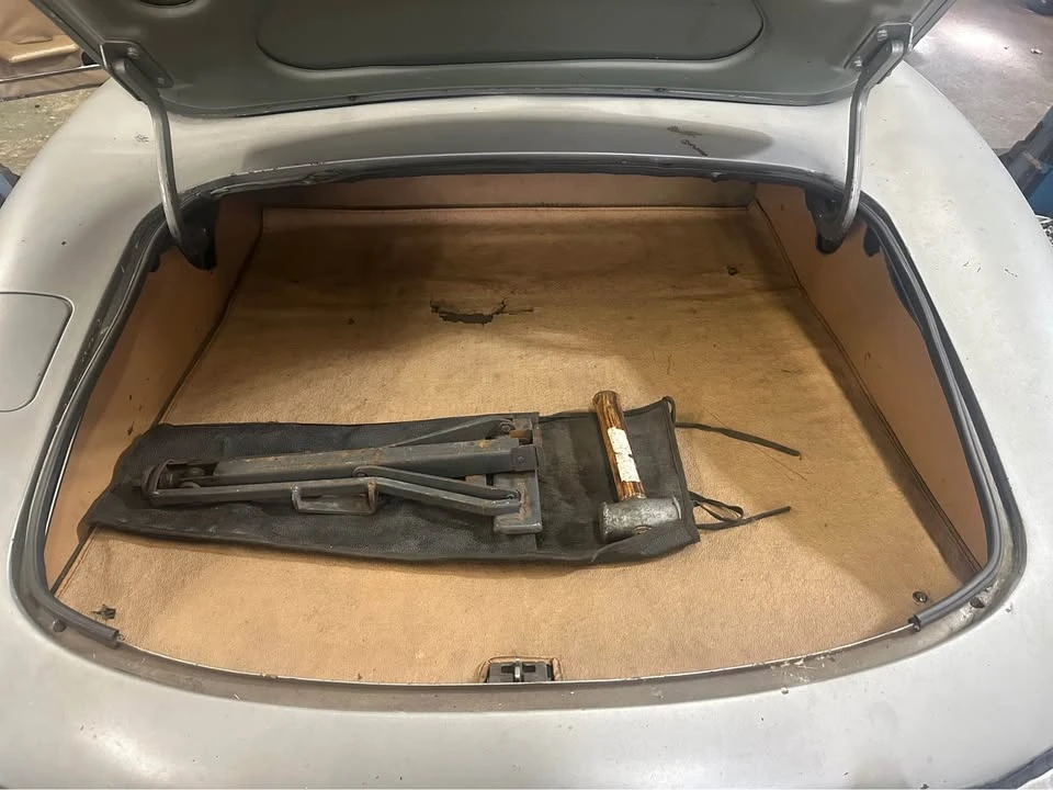 1970 Jaguar E-Type Series 2 - Image 6 of 8