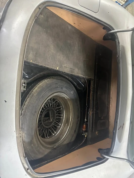 1970 Jaguar E-Type Series 2 - Image 7 of 8