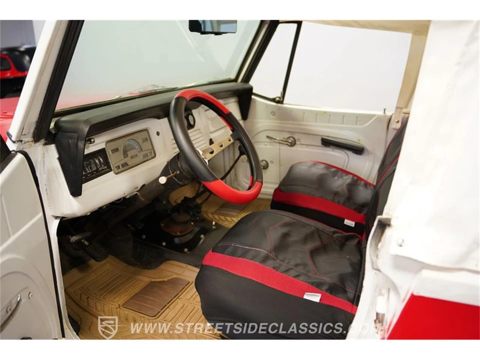 1970 Jeep Jeepster Commando - Image 2 of 31