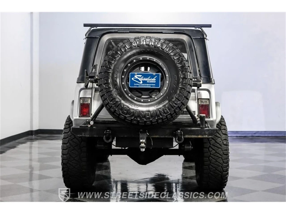1970 Jeep Jeepster Commando - Image 10 of 31