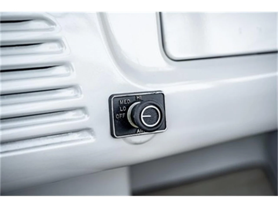 1970 Jeep Jeepster Commando - Image 14 of 31