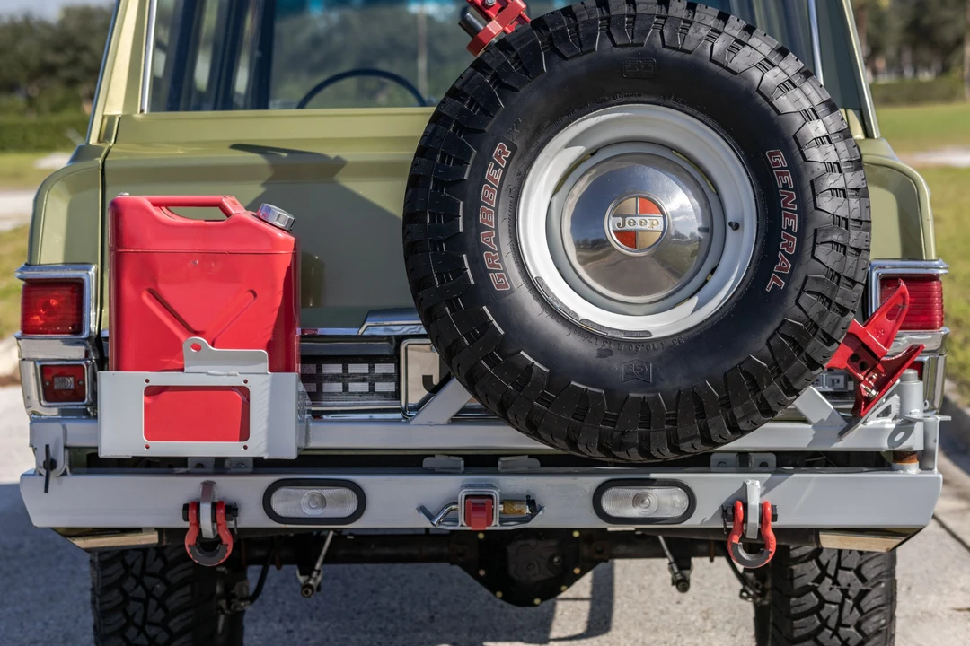 1970 Jeep SJ Wagoneer - Image 22 of 31