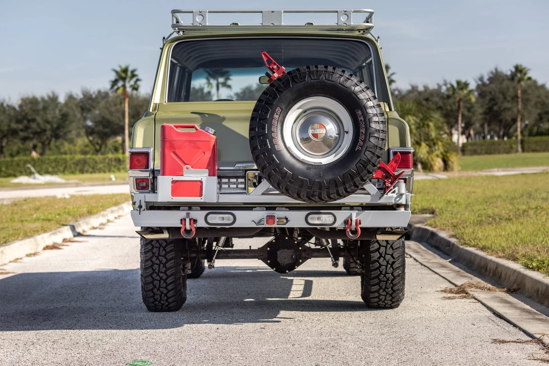 1970 Jeep SJ Wagoneer - Image 8 of 31