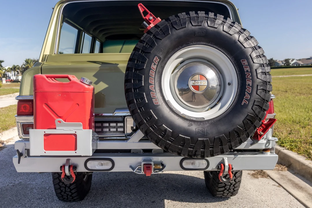 1970 Jeep SJ Wagoneer - Image 23 of 31