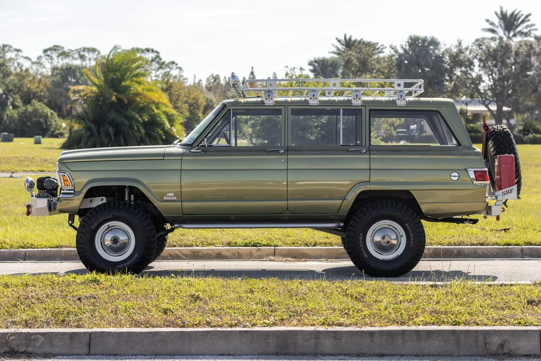 1970 Jeep SJ Wagoneer - Image 10 of 31