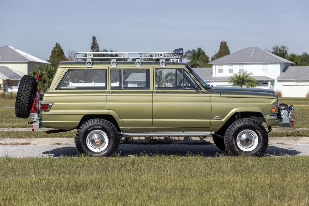 1970 Jeep SJ Wagoneer - Image 6 of 31