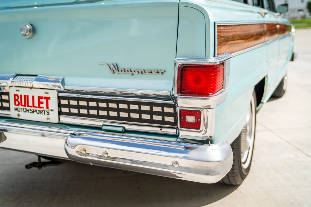 1970 Jeep SJ Wagoneer - Image 15 of 31