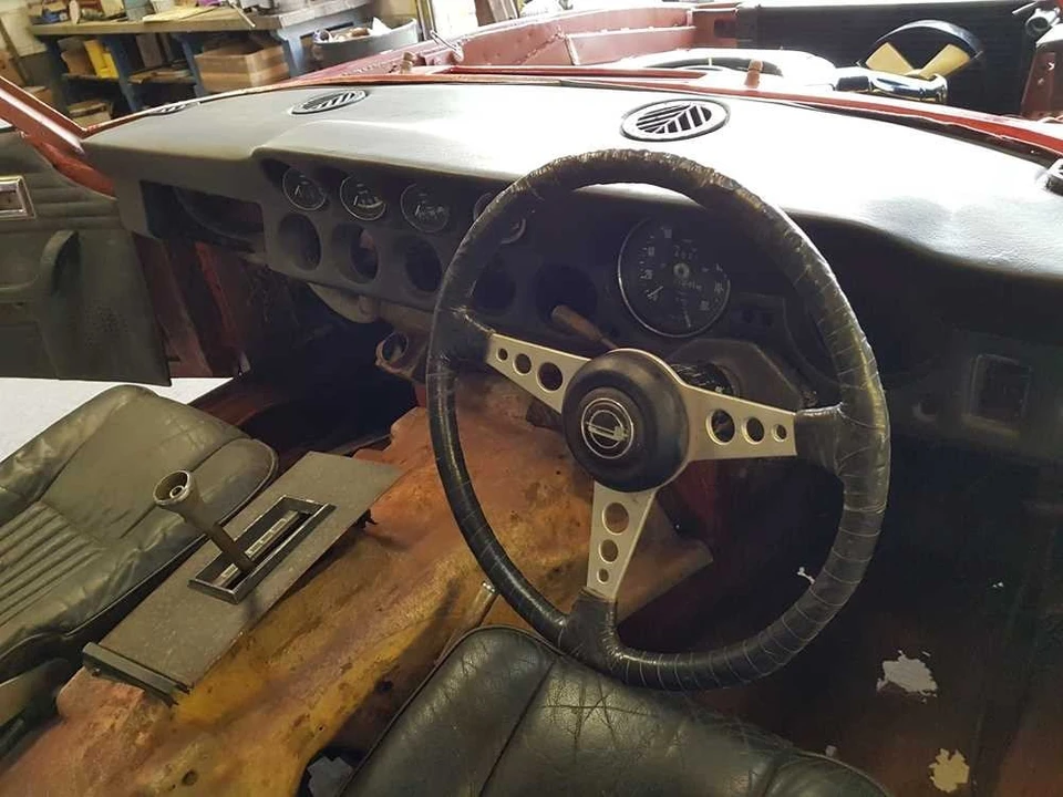 1970 Jensen Interceptor - Image 14 of 30
