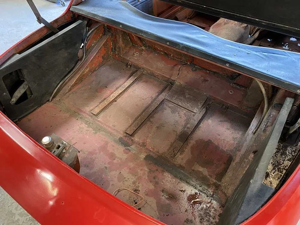 1970 Jensen Interceptor - Image 18 of 30