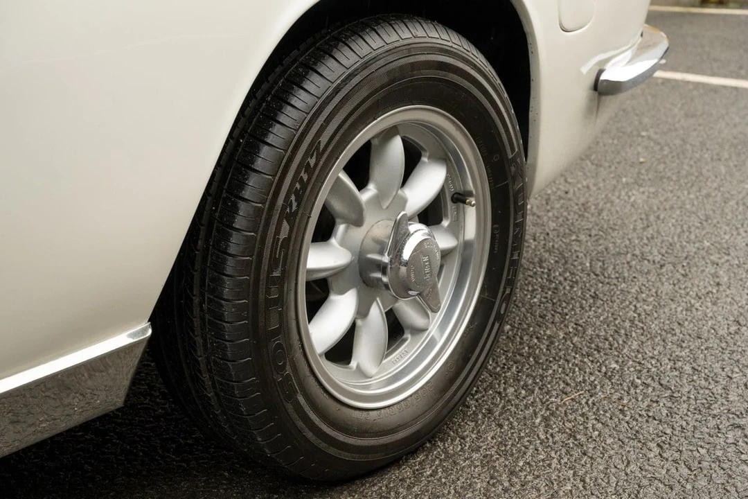 1970 Jensen Interceptor - Image 24 of 30