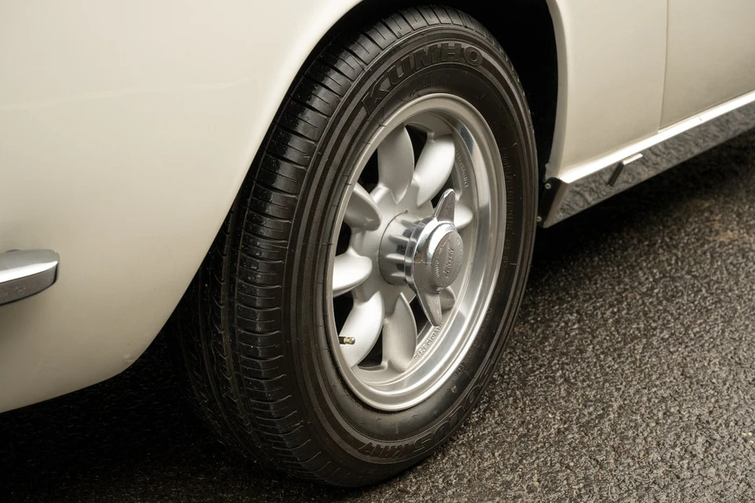1970 Jensen Interceptor - Image 19 of 30