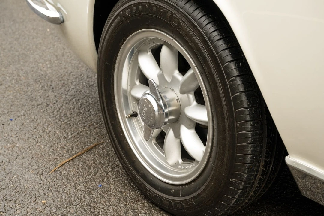 1970 Jensen Interceptor - Image 20 of 30