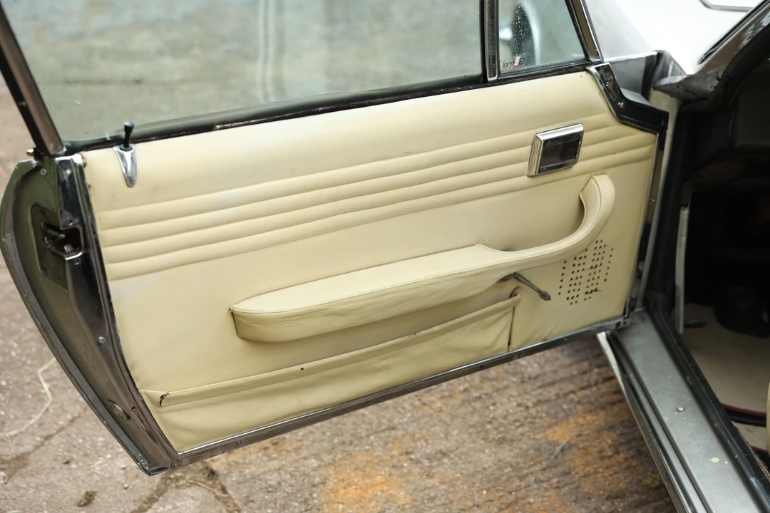 1970 Jensen Interceptor - Image 10 of 17
