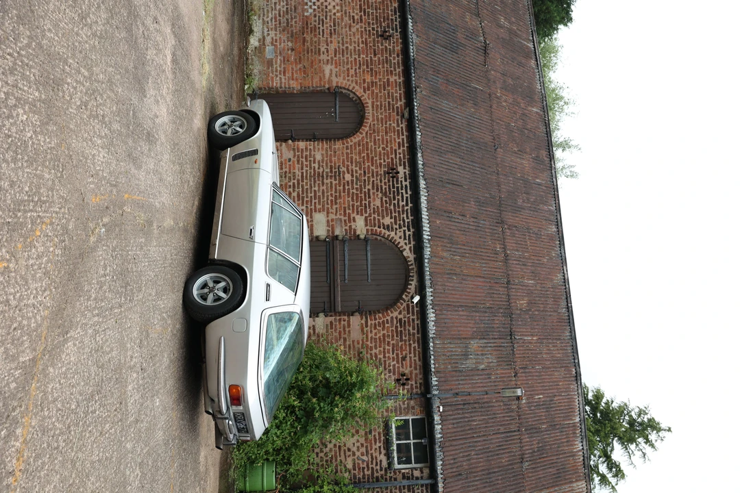 1970 Jensen Interceptor - Image 2 of 17
