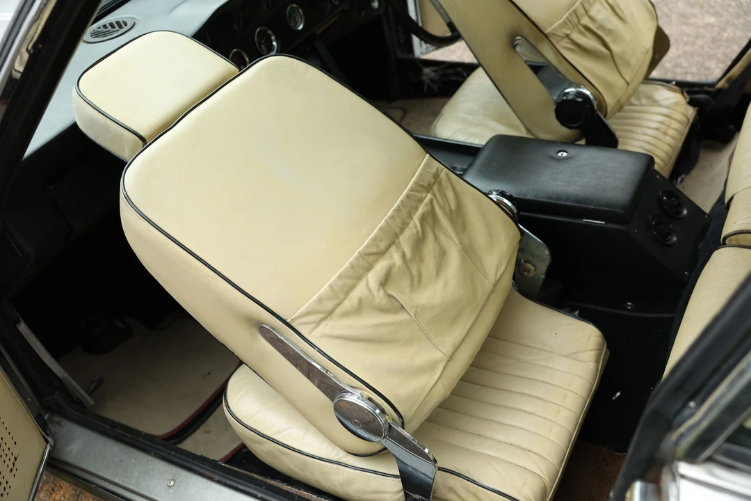 1970 Jensen Interceptor - Image 7 of 17
