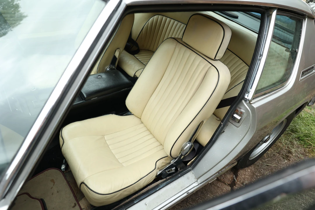 1970 Jensen Interceptor - Image 9 of 17