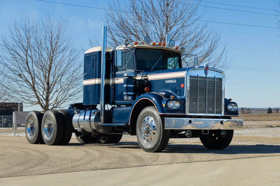 1970 Kenworth W900 - Image 6 of 31