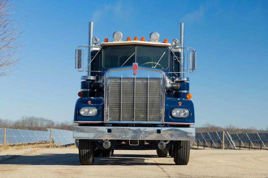 1970 Kenworth W900 - Image 4 of 31