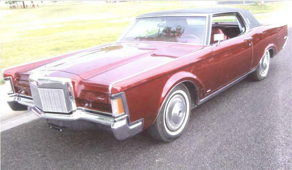 1970 Lincoln Continental Mark III - Image 2 of 3