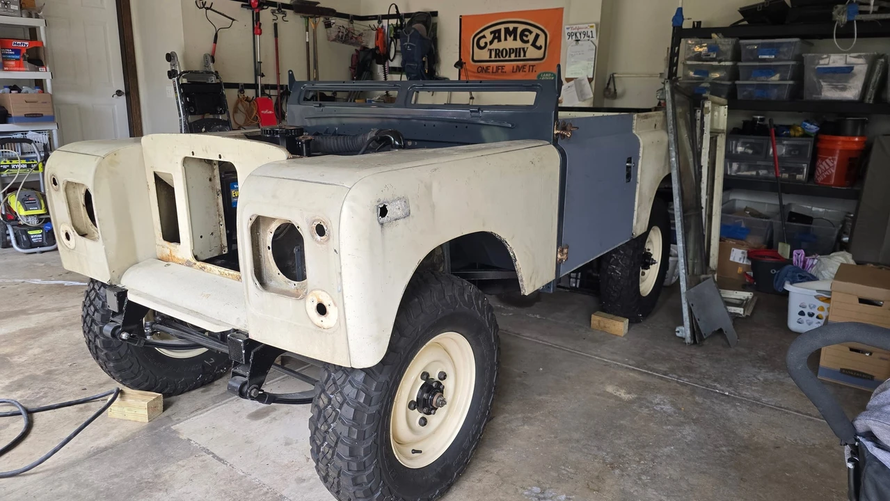 1970 Land Rover Series II/IIA 88 - Image 2 of 31