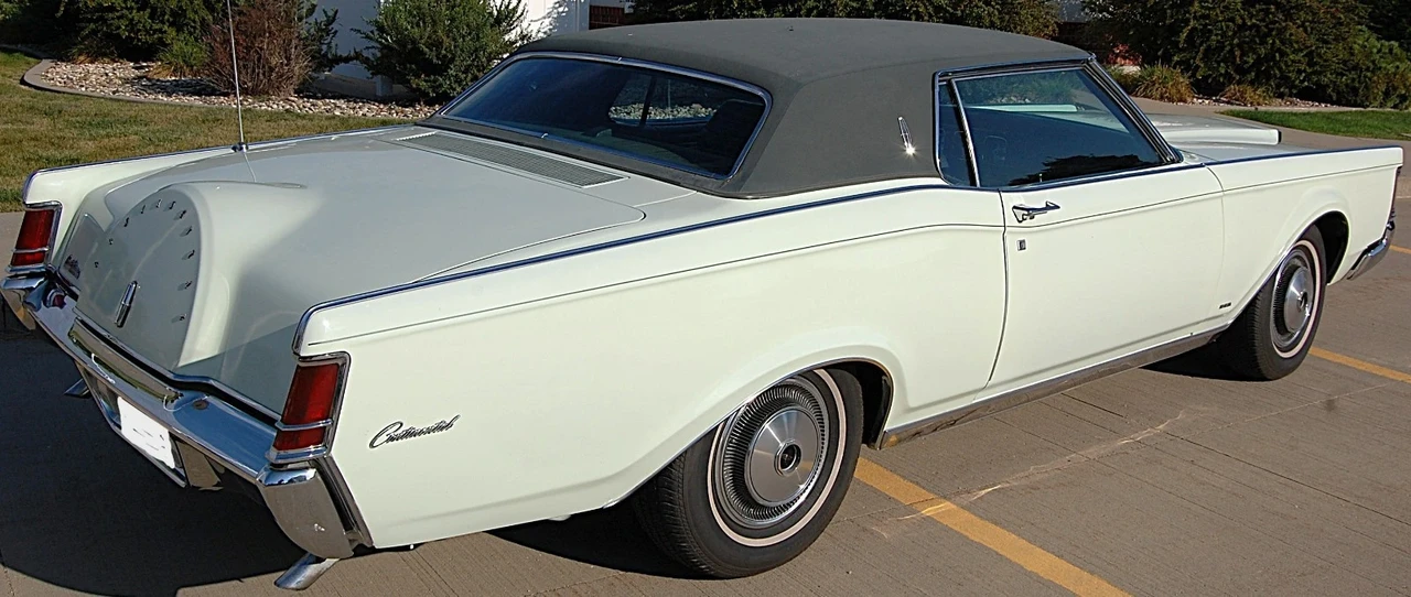 1970 Lincoln Continental 5th Gen - Image 14 of 21