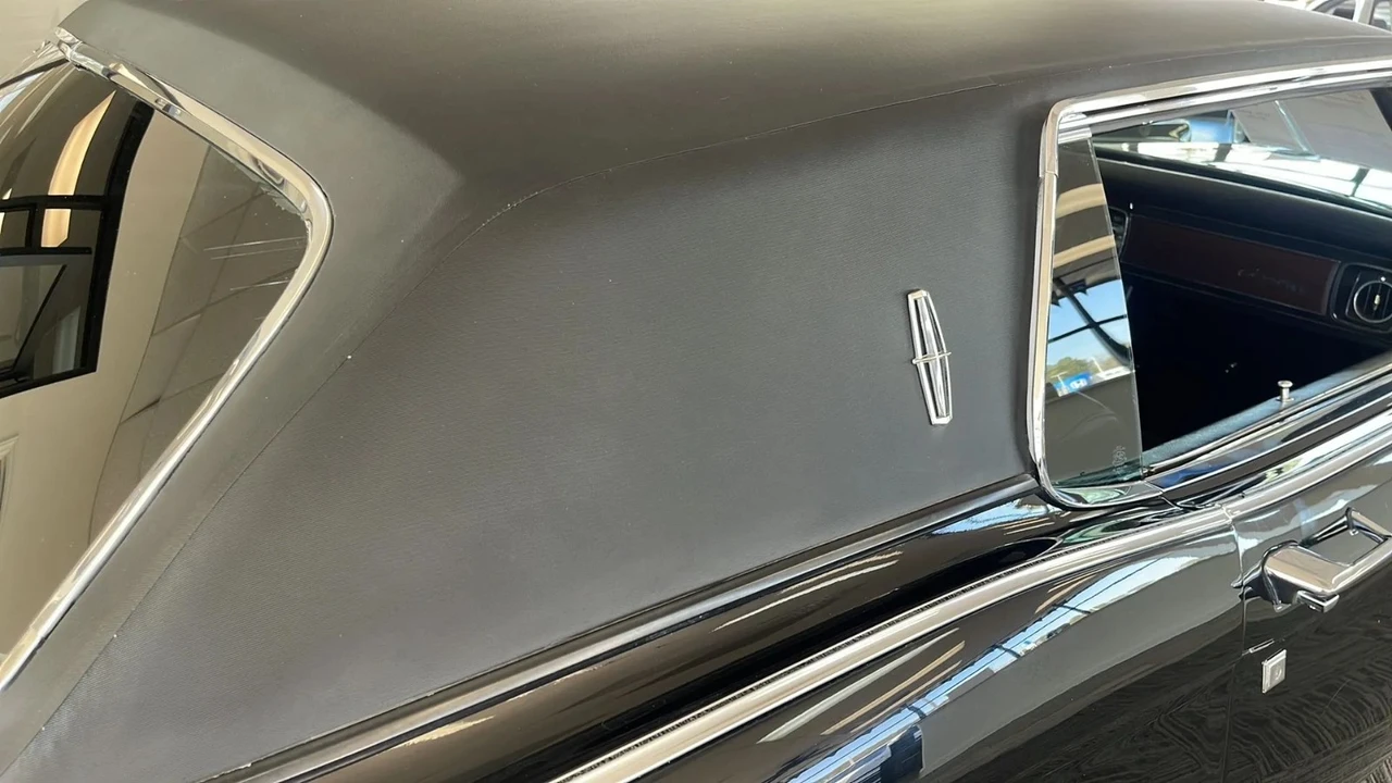 1970 Lincoln Continental 5th Gen - Image 13 of 21