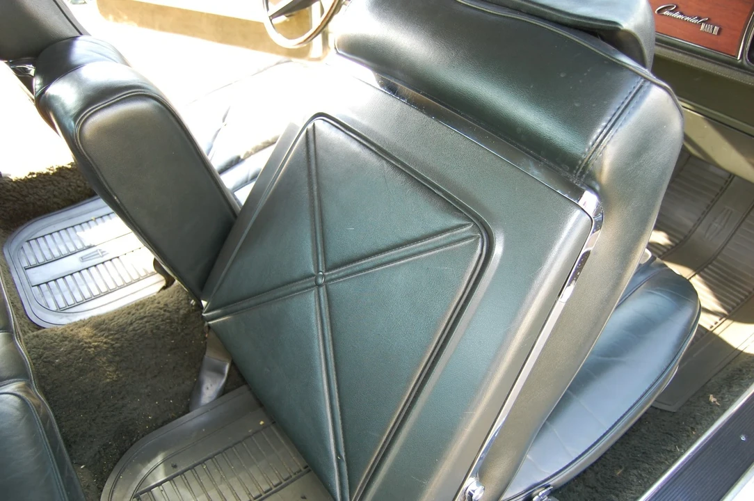 1970 Lincoln Continental 5th Gen - Image 20 of 21