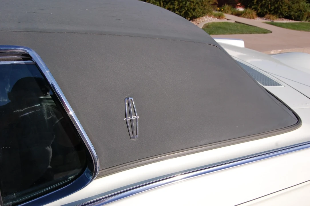 1970 Lincoln Continental 5th Gen - Image 9 of 21