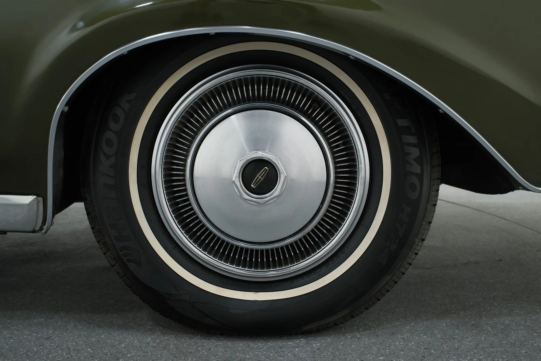 1970 Lincoln Continental 5th Gen - Image 15 of 21
