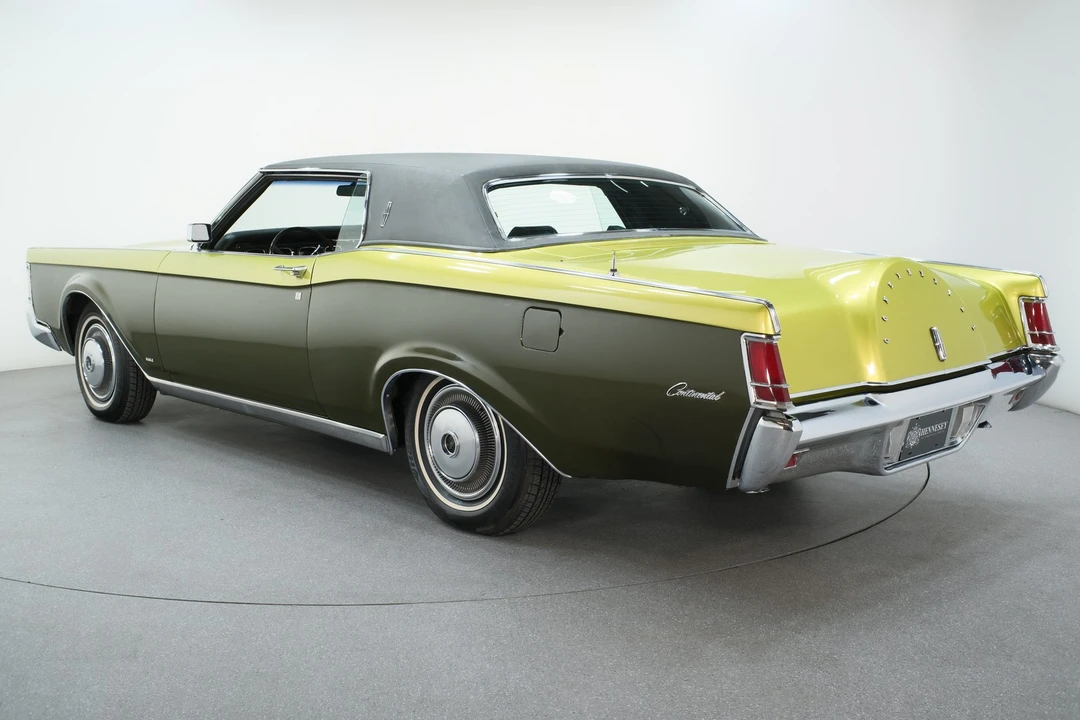 1970 Lincoln Continental 5th Gen - Image 8 of 21