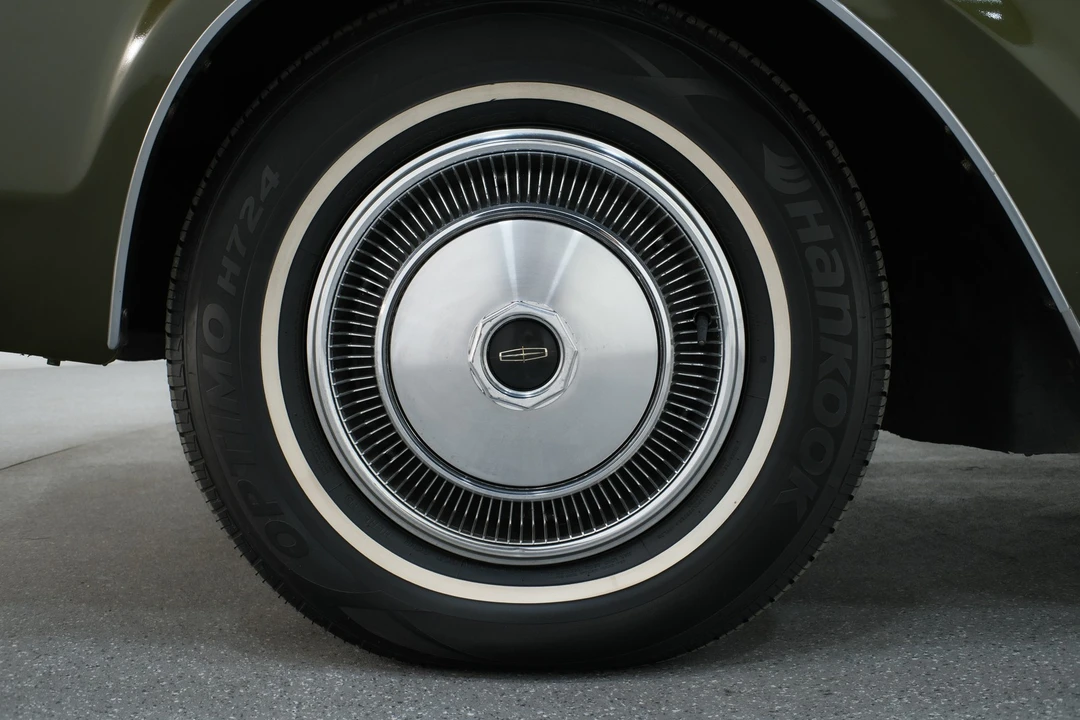 1970 Lincoln Continental 5th Gen - Image 16 of 21