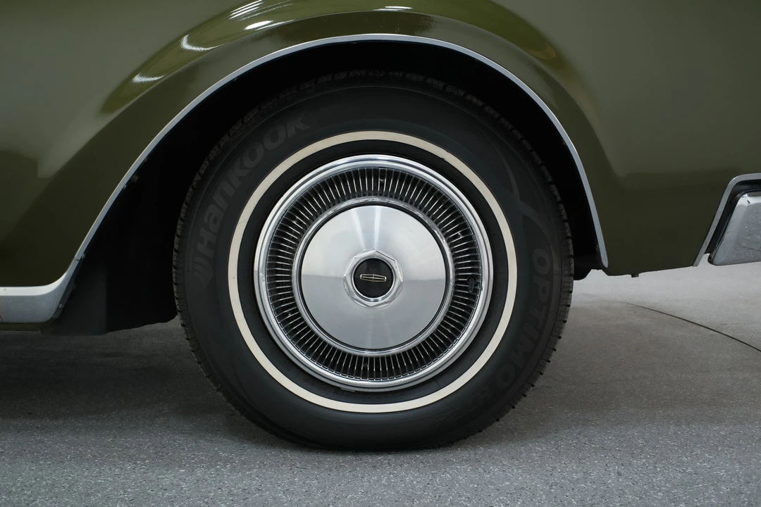 1970 Lincoln Continental 5th Gen - Image 13 of 21