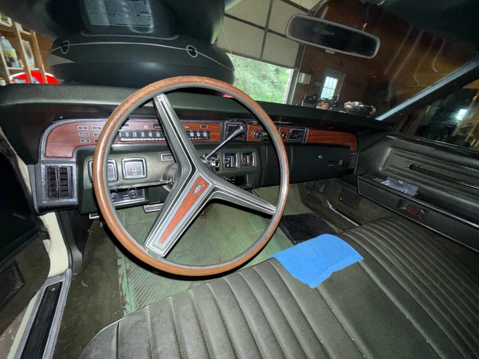 1970 Lincoln Continental 5th Gen - Image 5 of 13
