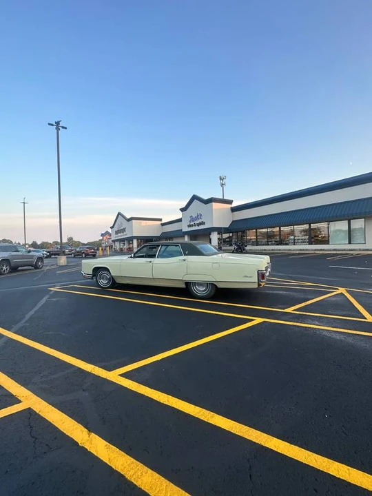 1970 Lincoln Continental 5th Gen - Image 9 of 13