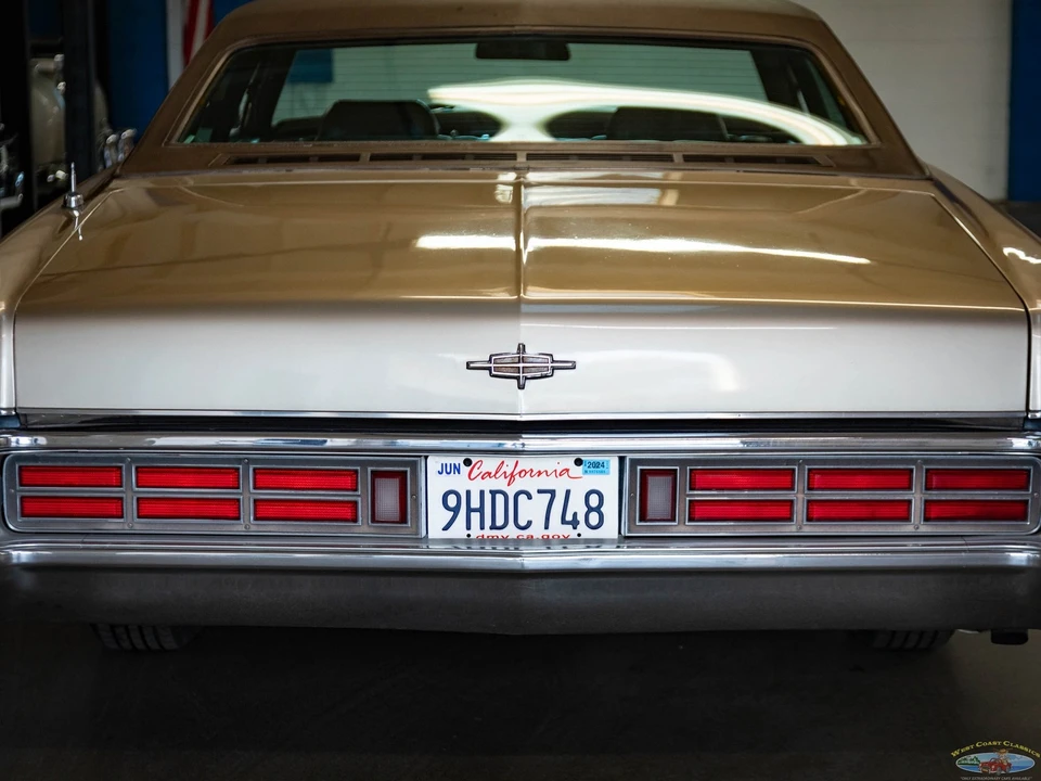 1970 Lincoln Continental 5th Gen - Image 20 of 21