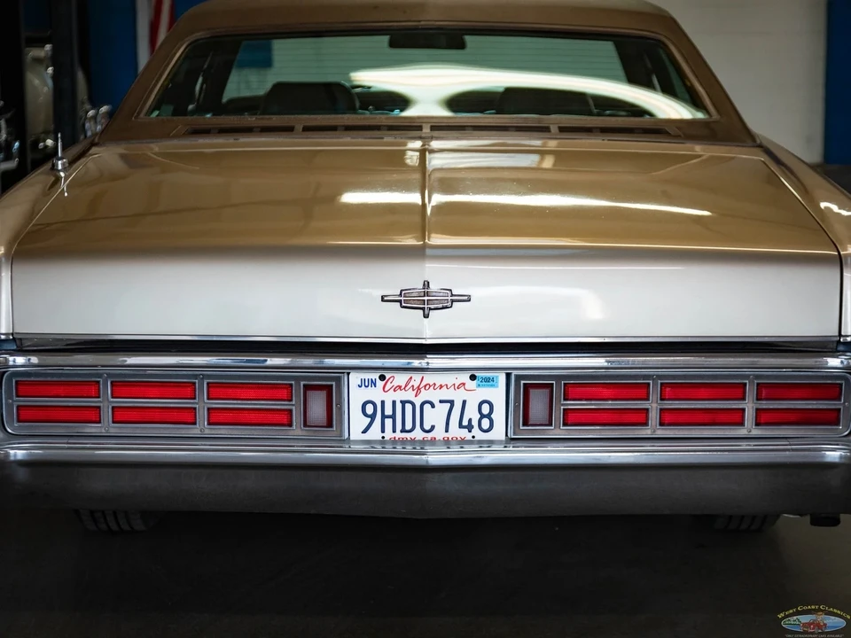 1970 Lincoln Continental 5th Gen - Image 20 of 21