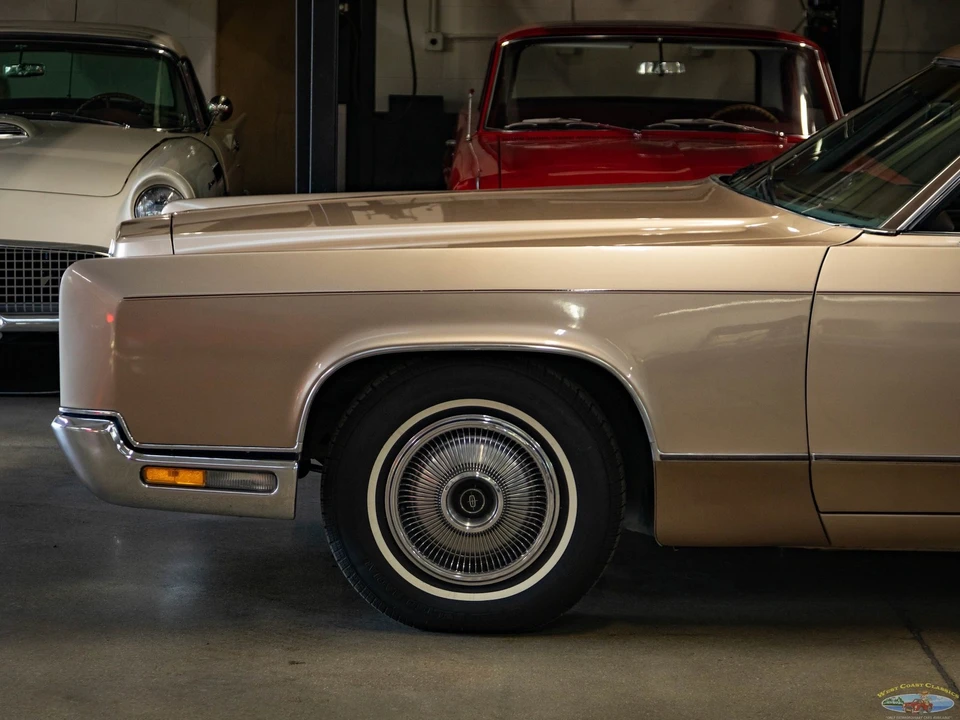 1970 Lincoln Continental 5th Gen - Image 5 of 21