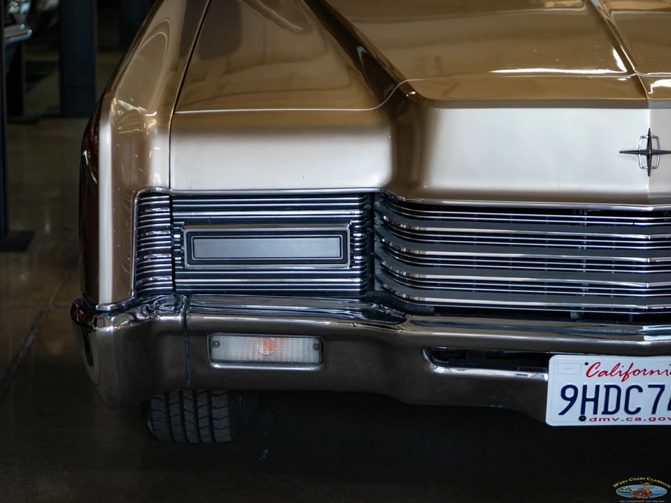 1970 Lincoln Continental 5th Gen - Image 15 of 21