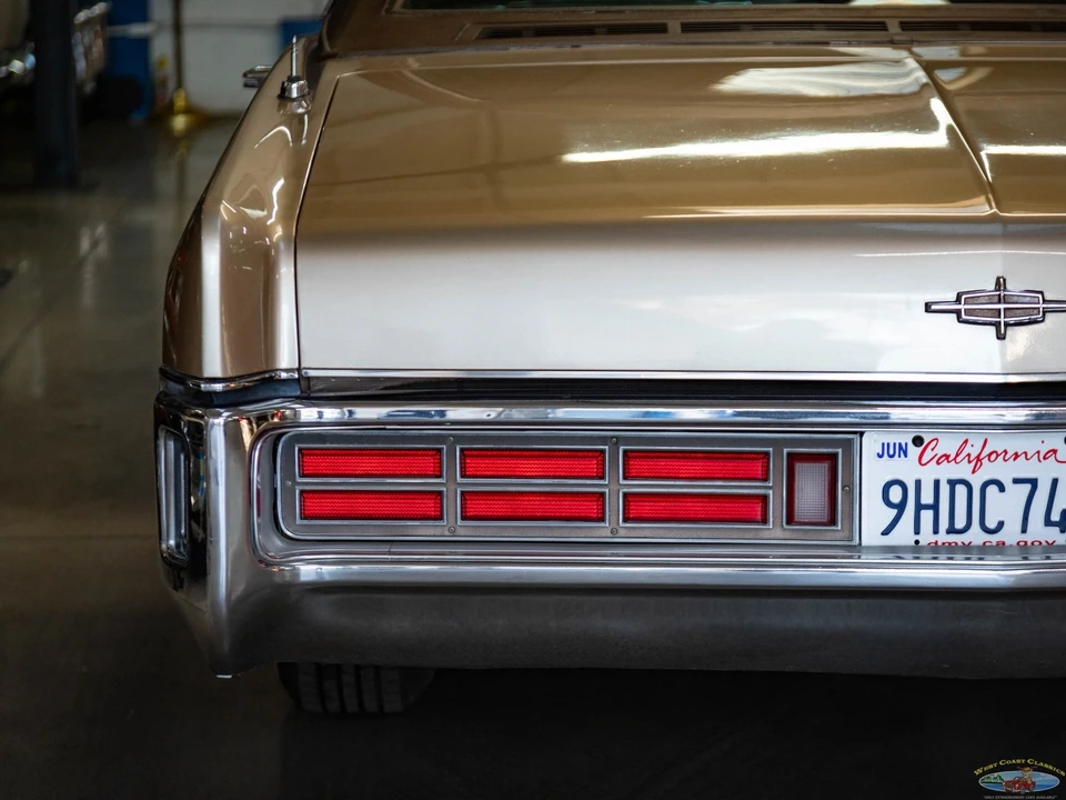 1970 Lincoln Continental 5th Gen - Image 19 of 21