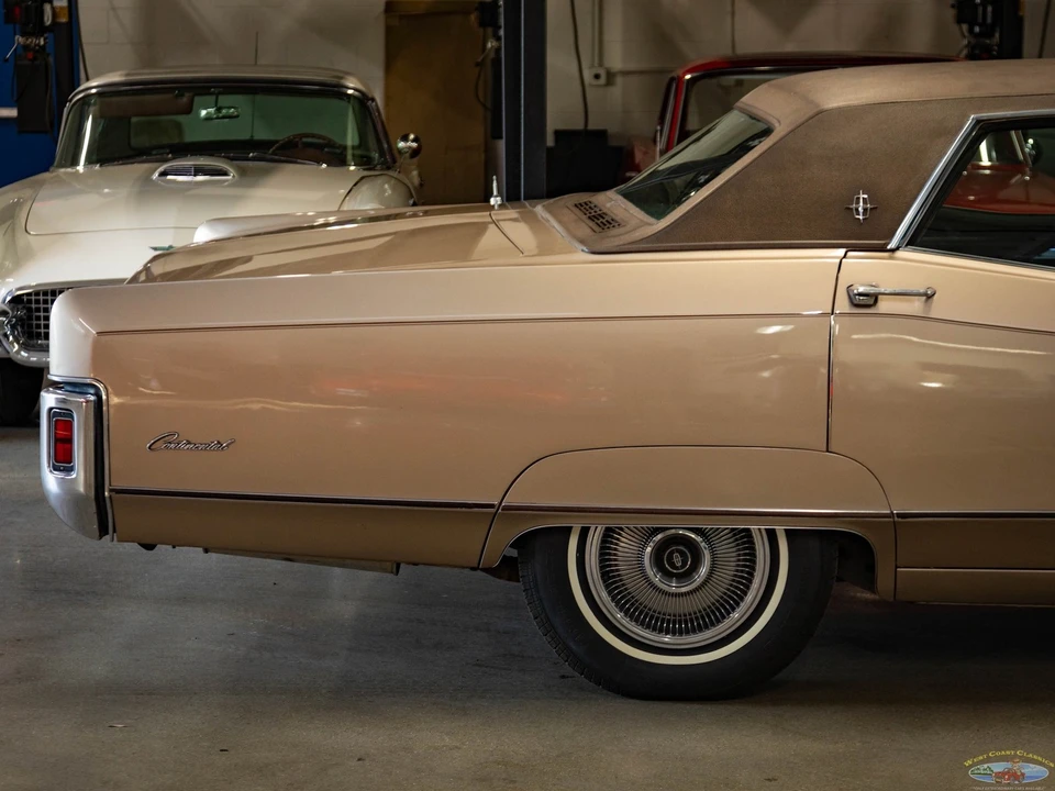1970 Lincoln Continental 5th Gen - Image 2 of 21