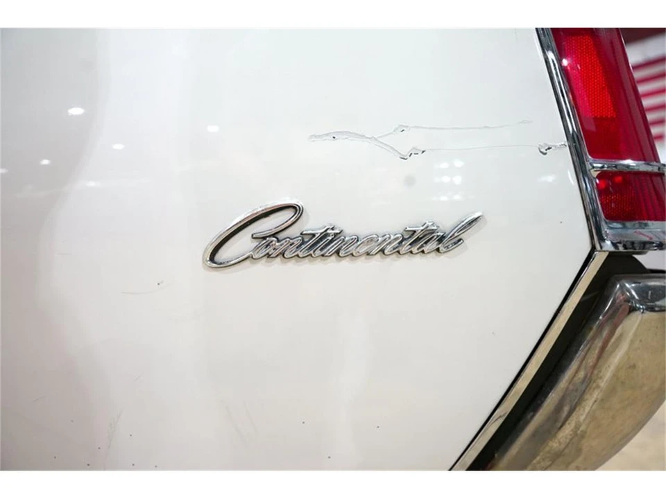 1970 Lincoln Continental 5th Gen - Image 21 of 31