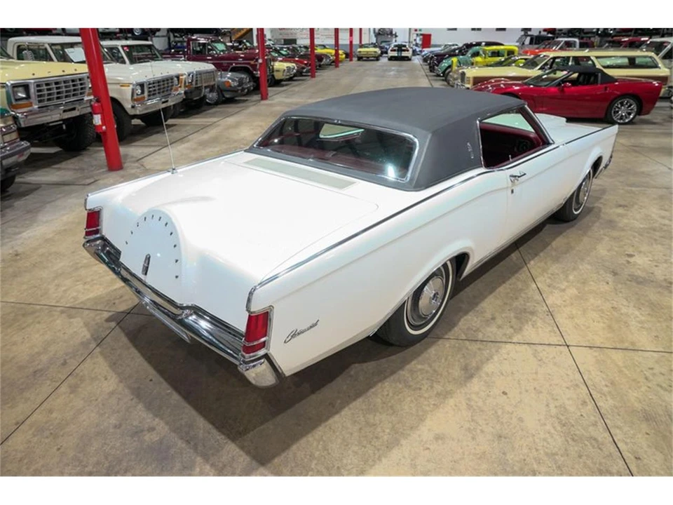 1970 Lincoln Continental 5th Gen - Image 17 of 31