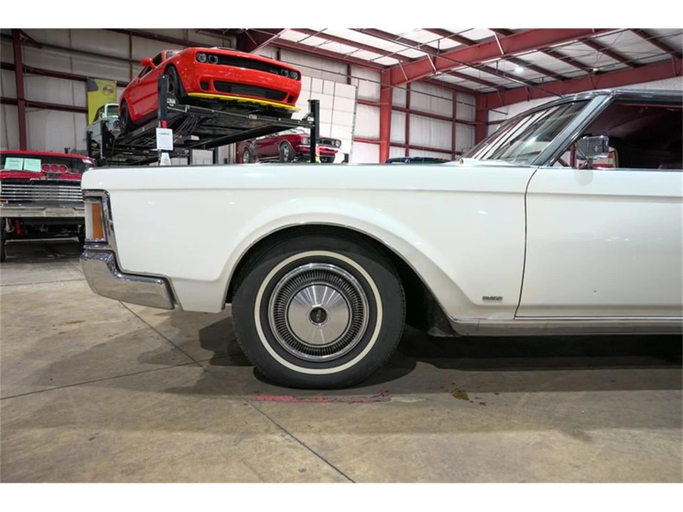 1970 Lincoln Continental 5th Gen - Image 3 of 31