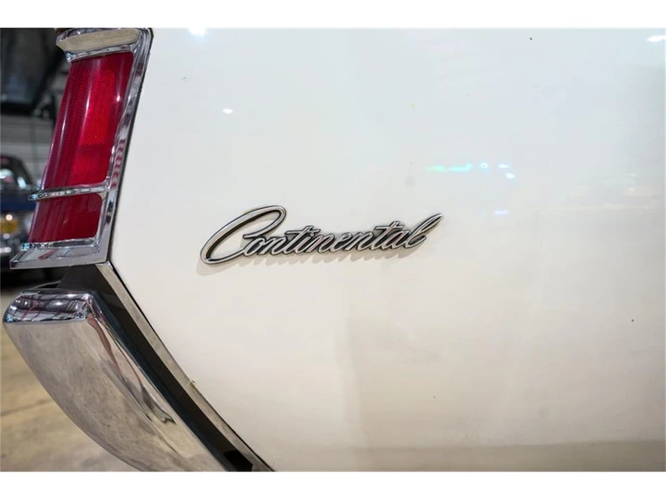 1970 Lincoln Continental 5th Gen - Image 23 of 31