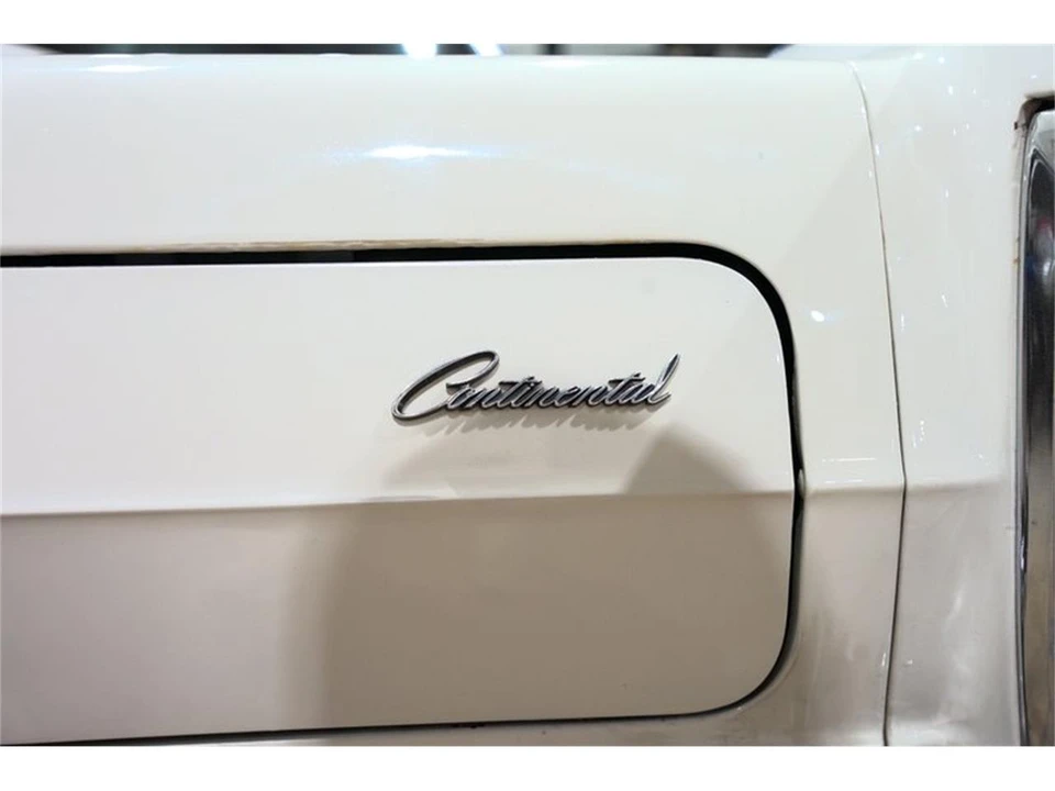 1970 Lincoln Continental 5th Gen - Image 19 of 31