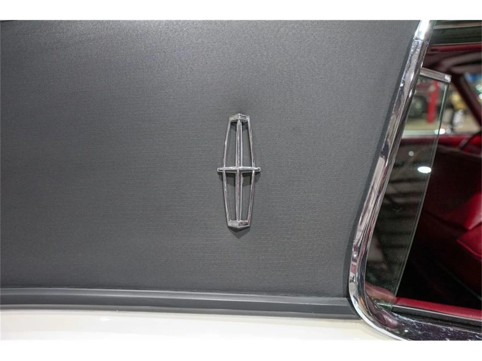 1970 Lincoln Continental 5th Gen - Image 24 of 31