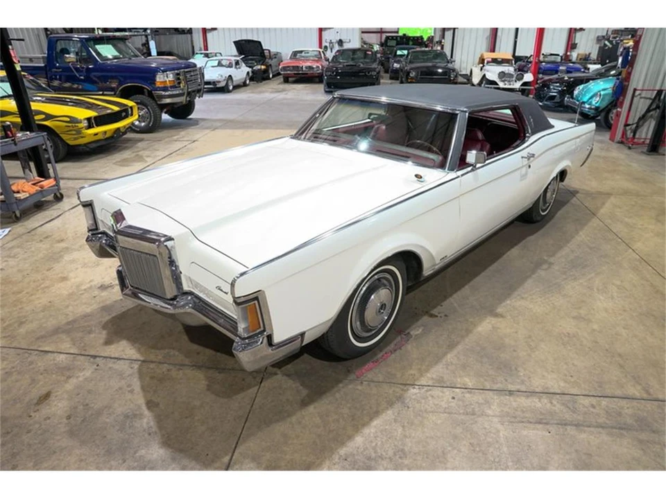 1970 Lincoln Continental 5th Gen - Image 15 of 31